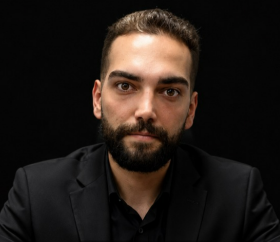 امیر سعادتی کارشناس فروش شعبه مرکزی طالقانی